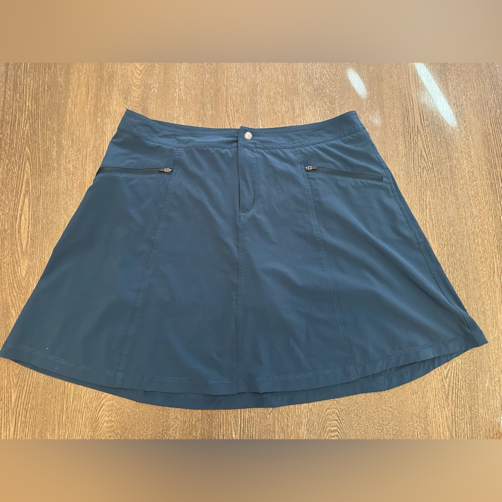 Title Nine navy blue athletic skort